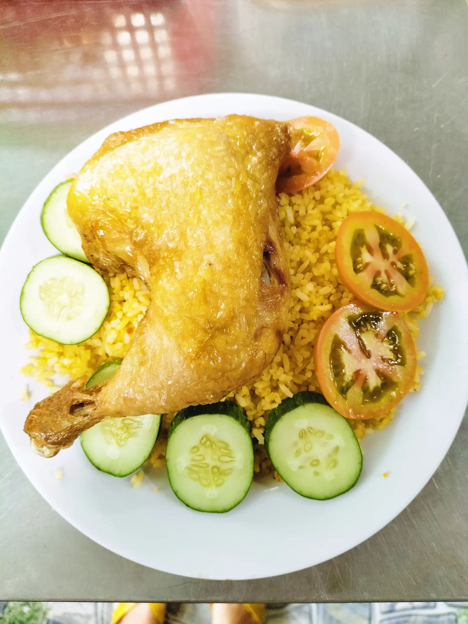 Hình ảnh Cơm chiên đùi góc tư xối mỡ ( size to) + canh