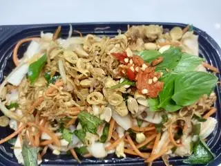Hình ảnh Gỏi Gà Thả Vườn Nguyên Con Lớn Sốt Mắm Tắc