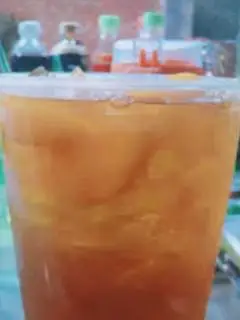 Hình ảnh trà đào ly khổng lồ 