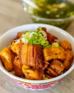 Hình ảnh cơm thịt kho đậu hủ 