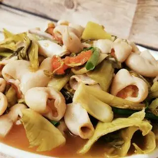 Hình ảnh Lòng Già Xào Cải Chua hoặc Răm Dứa