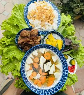 Hình ảnh Bánh cuốn chả nướng đặc biệt