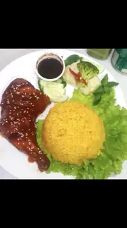 Hình ảnh Cơm Gà Sốt Chua Ngọt