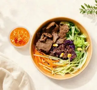 Hình ảnh Bún gạo lứt trộn bò