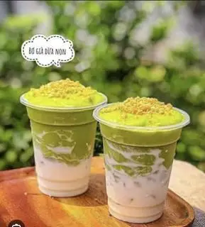 Hình ảnh Bơ già dừa non