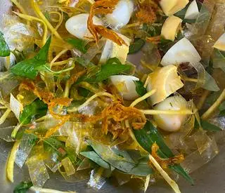 Hình ảnh Bánh Tráng Trộn Trứng Gà+Cút