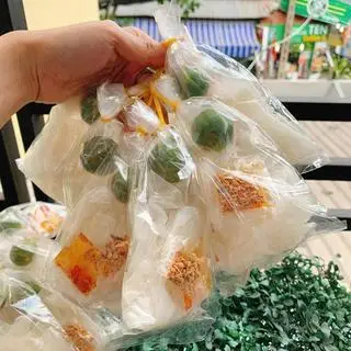Hình ảnh Xâu bánh tráng mini 10 bịch