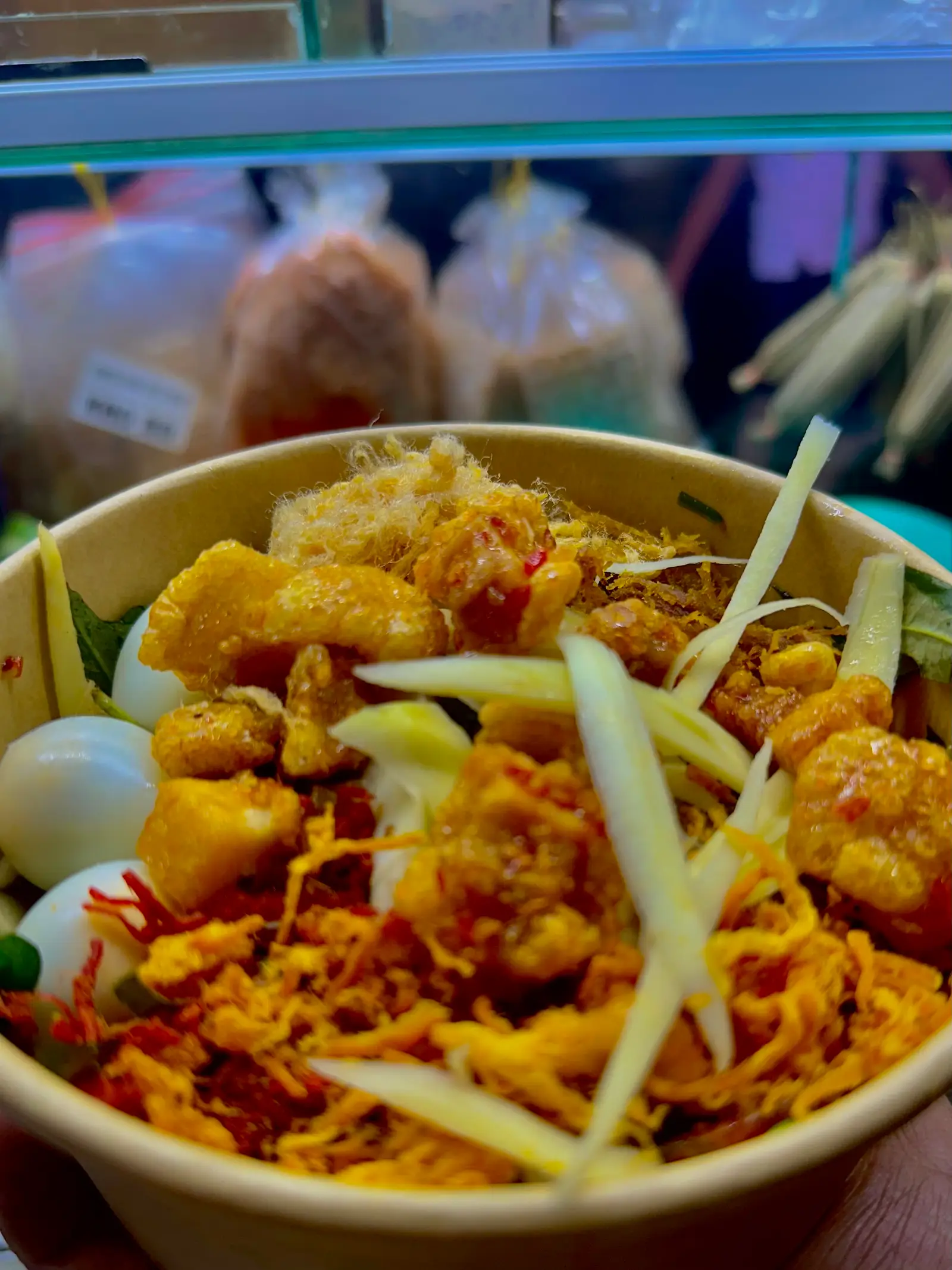 Hình ảnh Bánh Tráng Trộn Full Topping 