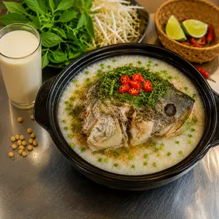 Hình ảnh Cháo Đầu Cá Kèm Ruột