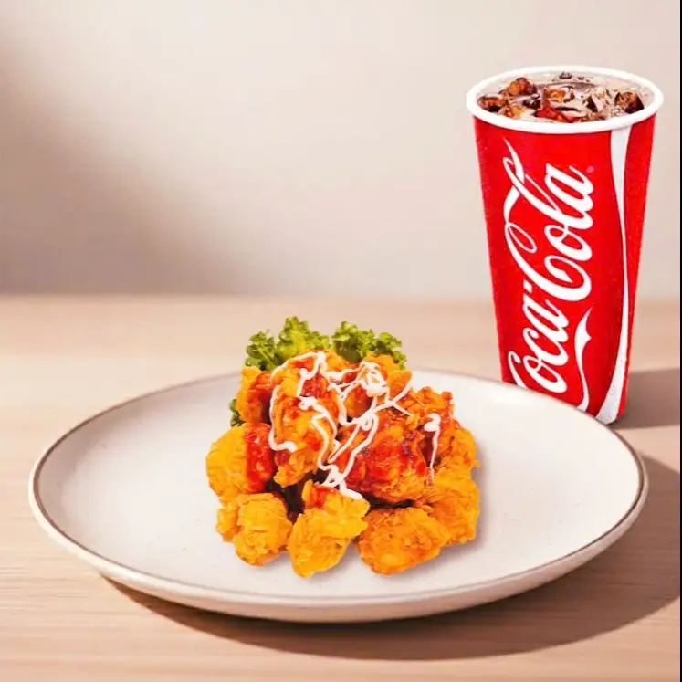 Hình ảnh Gà viên sốt ( lớn ) Tặng 1 Coca