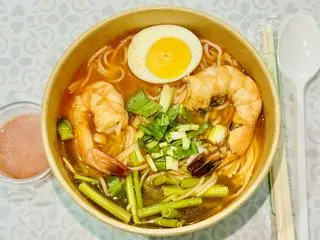 Hình ảnh Bún Thái tôm tươi nước dùng đậm đà