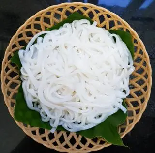 Hình ảnh Bánh phở thêm