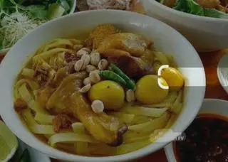 Hình ảnh mì quảng(  gà ,xá xíu, trứng cút)