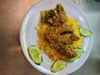 Hình ảnh Cơm Gà Mắm Tỏi