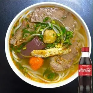 Hình ảnh Bún bò Huế không móng - nước ngọt