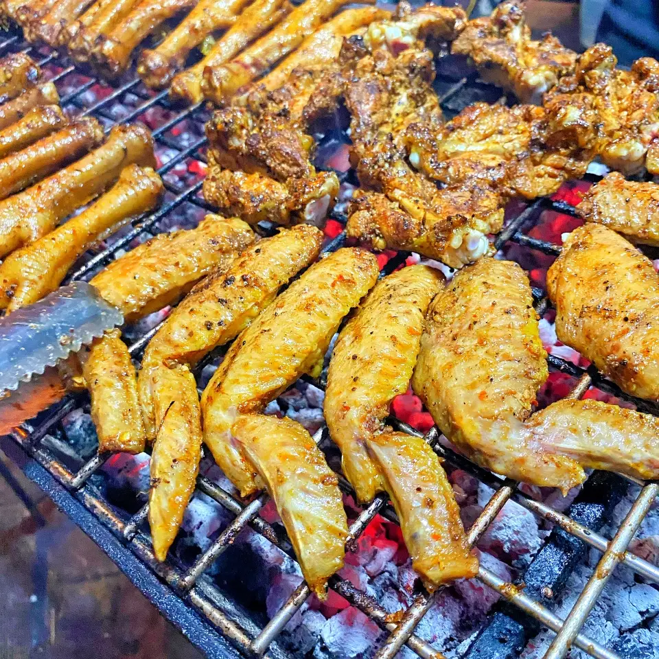 Hình ảnh combo 4 chân +2 cánh+2 bánh mì 