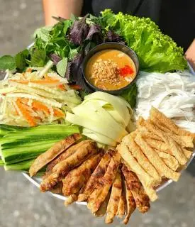 Hình ảnh Combo 2 người, tặng 2 lý trà tắc