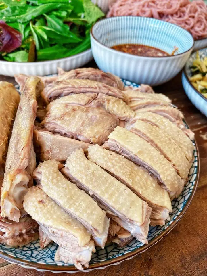 Hình ảnh vịt luộc 1/2 con