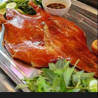 Hình ảnh vit quay dan ty ba
