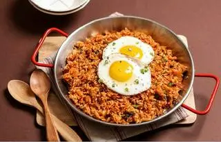 Hình ảnh Com chien kimchi 김치덮밥
