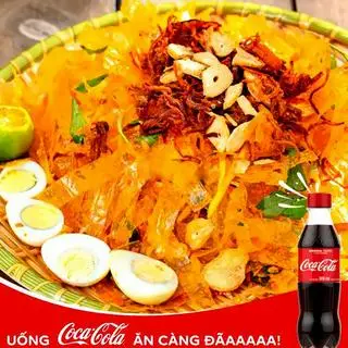 Hình ảnh Bánh tráng trộn truyền thống - Cocacola