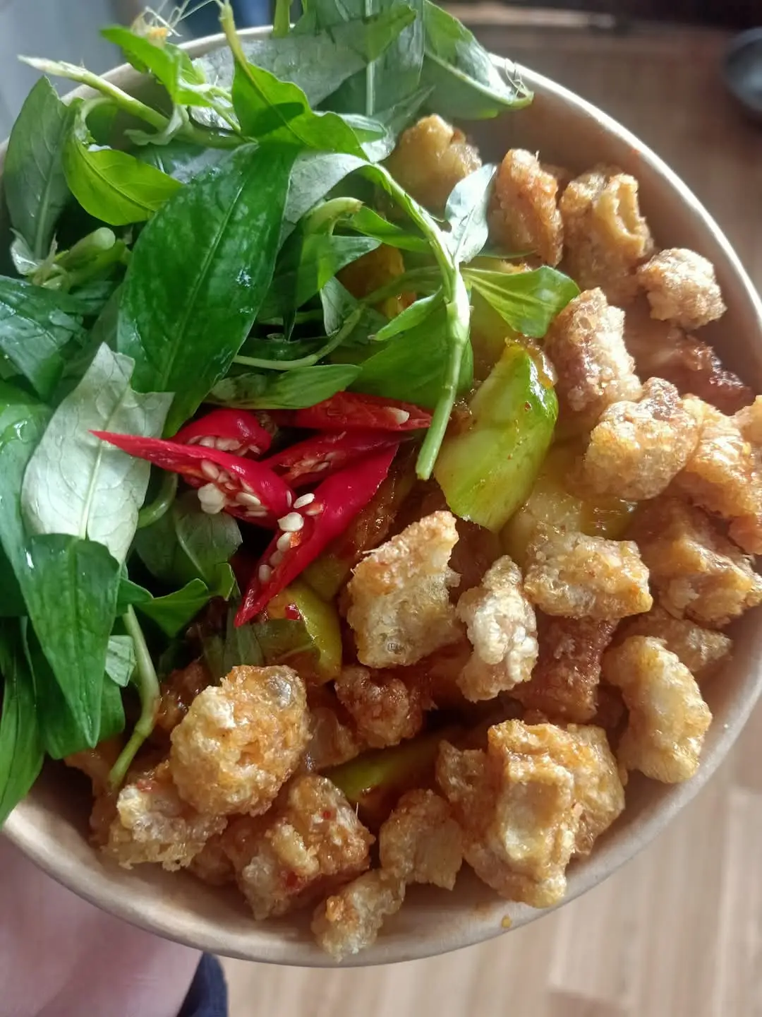 Hình ảnh Chân gà sốt Thái trứng non & tóp mỡ