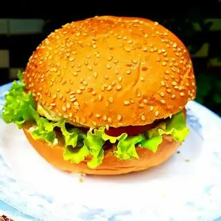 Hình ảnh Burger xúc xích - phomai