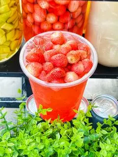 Hình ảnh Trà Dâu - Ly 1 lít 