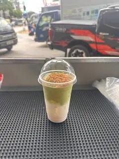 Hình ảnh Bơ già dừa non