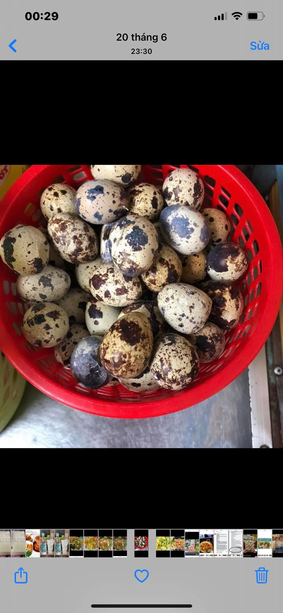 Hình ảnh Trứng Cút lòng đào (4trứng)