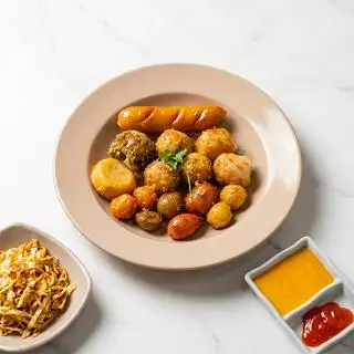 Hình ảnh Combo Cá Viên Chiên Surimi Xốt Mắm Tỏi (Size L)