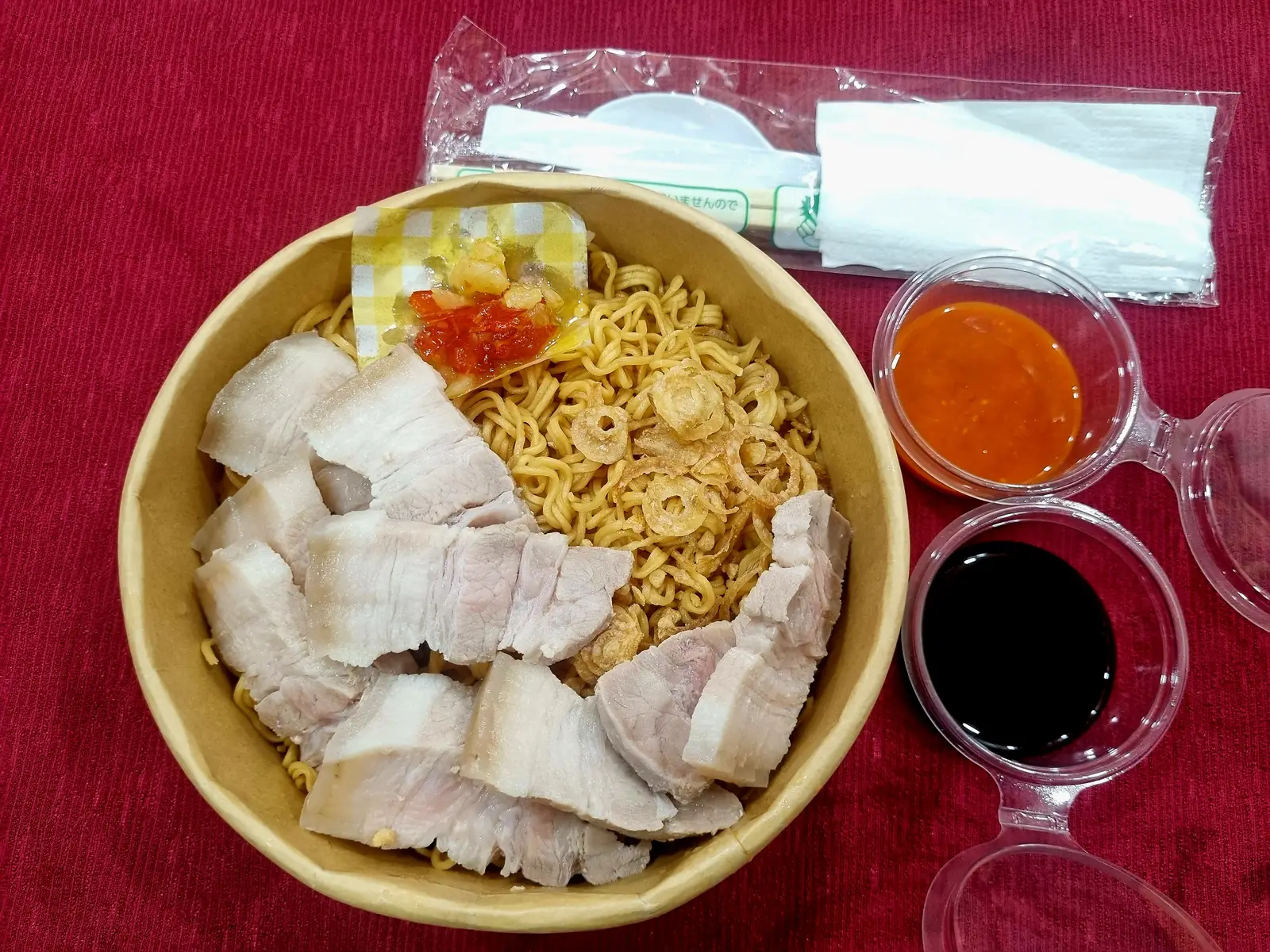 Hình ảnh Mì khô ba rọi heo
