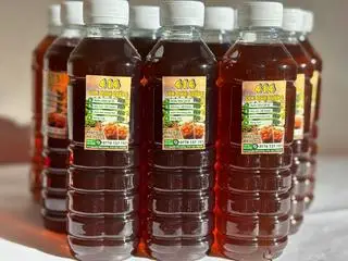 Hình ảnh Combo 10+1( 3 chai hoa cúc; 3 chai nước mát; 5 chai mía lau)