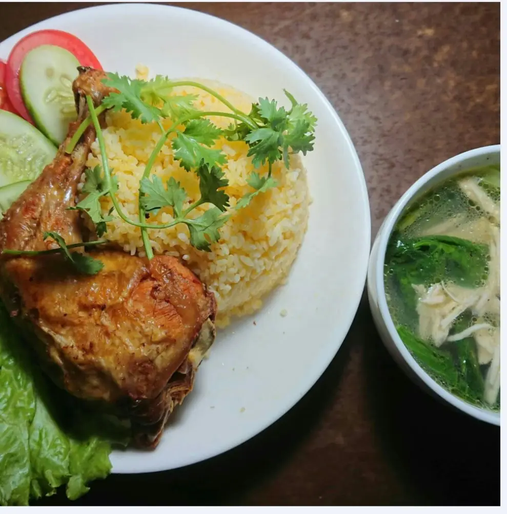Hình ảnh Cơm Gà Xối Mỡ