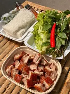 Hình ảnh Set Ba rọi sát da 2 người ăn ( có kèm rau sống bánh hỏi)