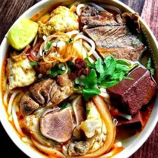 Hình ảnh Bún bò Huế bát thường