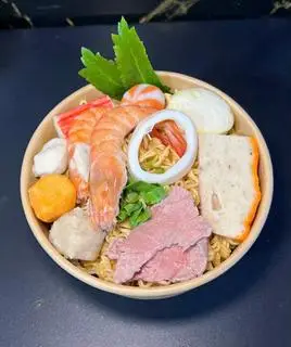 Hình ảnh Mì Thái đặc biệt kèm trà tắc