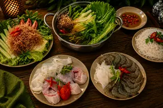 Hình ảnh Combo Lẩu Cá Hú Thêm Tôm Và Măng Chua