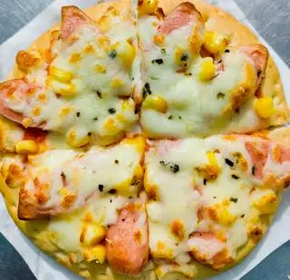 Hình ảnh Pizza xúc xích mini