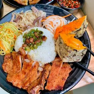 Hình ảnh Cơm Tấm Sườn Bì Chả Trứng