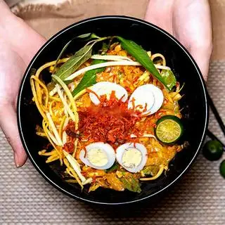 Hình ảnh Bánh tráng trộn truyền thống 