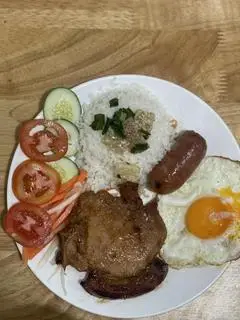 Hình ảnh Cơm sườn Lạp xưởng ốp la