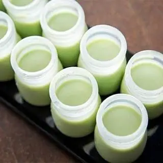 Hình ảnh 1 hủ sữa chua Phô Mai 