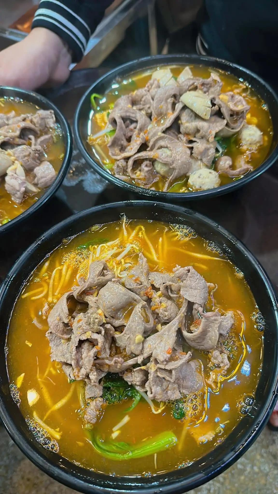Hình ảnh Mì tim cật chua cay