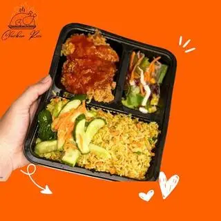 Hình ảnh Cơm rang má đùi sốt chua ngọt