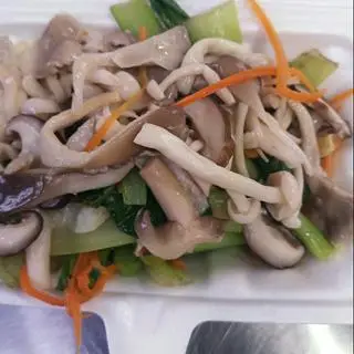 Hình ảnh nấm xào rau cải 
