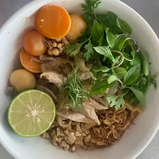Hình ảnh Phở trộn đặc biệt