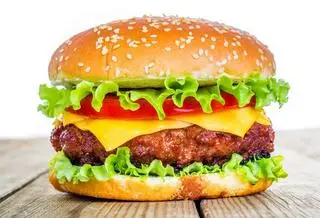 Hình ảnh Hamburger bò trứng