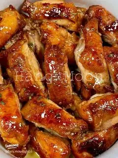 Hình ảnh Cơm gà nướng ( má đùi rút xương )