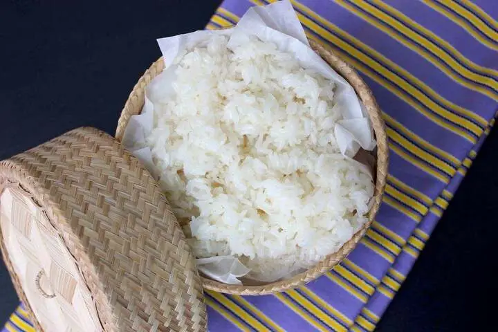 Hình ảnh Xôi Trắng Hấp Ngon
